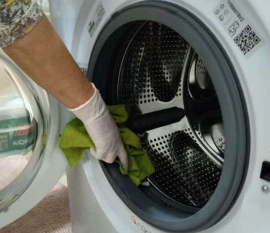 OD SADA ĆETE SAMO OVAKO ČISTITI VEŠ MAŠINU: Poslije ovog trika pere bolje i odjeća miriše danima
