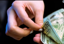 5 znakova u 2025. godini čeka finansijski preporod: Novac će im se bukvalno lijepiti za ruke