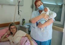 Priča koja tera suze na oči: Babica u porodilištu objavila priču porodilje