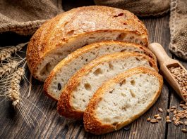Ubacite kašiku ovog sastojka u tijesto i hljeb će danima ostati svjež i mekan
