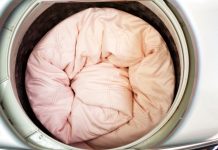 Kako oprati ogroman jorgan kod kuće? Ako ne može da stane u mašinu, ovo su zlatni trikovi starih domaćica