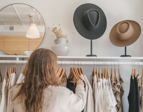 Iluzija blagostanja: Zašto mislimo da svi imaju više od nas (i troše bez brige)