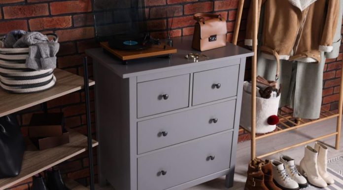 JOŠ U HODNIKU SE VIDI IMA LI SREĆE U KUĆI: Feng šui pravila su jasna – ovi predmeti privlače bedu