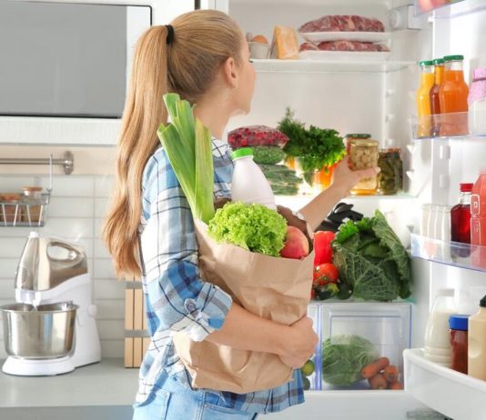 Koje namirnice nikako ne treba da perete pre odlaganja u frižider, a koje obavezno morate?