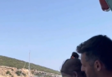 UZNEMIRUJUĆI SNIMAK! Otac mrtav ladan baca ćerku u more, ona potonula! Zbog ovog srce silazi u pete