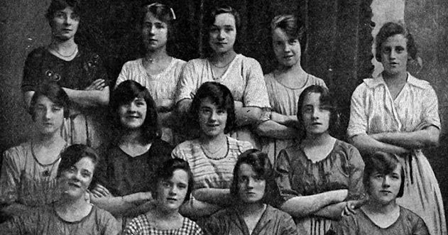 VIDITE LI JEZIV DETALJ NA SLICI STAROJ 124 GODINA? POGLEDAJTE DESNU STRANU: Kad ugledate OVO ZALEDIT ĆETE SE OD ŠOKA