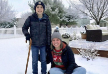 Napustila je vlastito dijete — deset godina kasnije pokucala je na moja vrata