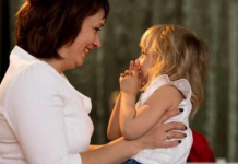 Dijete koje nije imalo dovoljno majčinske ljubavi u životu razvija 10 loših osobina- 1 JE NAJG0RA..