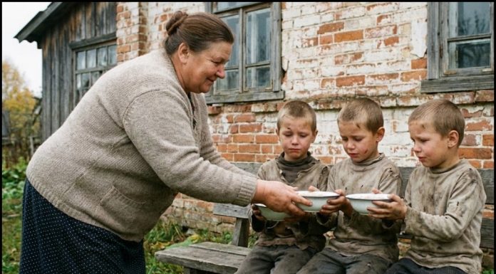 Siromašna baka je nahranila beskućnu trojicu blizanaca, a nekoliko godina kasnije, do nje su došli tri Lamborghini. Ono što se dogodilo dalje, zaprepastilo je sve… 😲😲😲