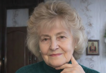 Moja majka me molila da je odvedem na duže vrijeme na more. Pristao sam i već prve večeri shvatio da ovaj odmor neće biti onakav kakav sam očekivao 🤔