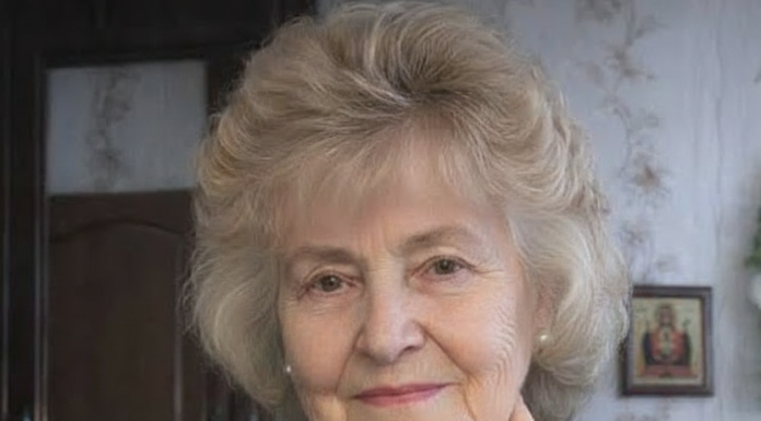 Moja majka me molila da je odvedem na duže vrijeme na more. Pristao sam i već prve večeri shvatio da ovaj odmor neće biti onakav kakav sam očekivao 🤔