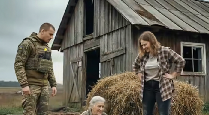 Vraćajući se s fronta, borac je pronašao majku zaključanu u vanjskoj zgradi, a njegova akcija protiv supruge šokirala je okrug……….. 😲😲😲