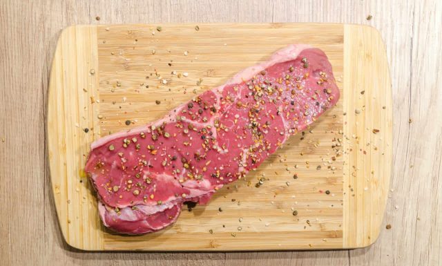 Ovo je najštetnija vrsta mesa: Puna je soli i kolesterola, izaziva upale, goji i razara srce