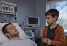 NAKON 14 DANA U DUBOKOJ KOMI, DOKTORI SU MI REKLI DA ISKLJUČIM MUŽA S APARATA—ONO ŠTO JE NAŠ OSMOGODIŠNJI SIN URADIO POSLIJE TOGA OSTAVILO JE SVE BEZ RIJEČI.
