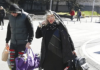 Pala na najniže grane, a do nedavno punila dvorane! Pjevačica (71) skuplja sve što nađe pored kontejnera