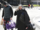 Pala na najniže grane, a do nedavno punila dvorane! Pjevačica (71) skuplja sve što nađe pored kontejnera
